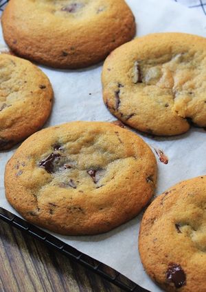 A picture of American Soft Chocolate Cookies.