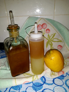 Una foto de Zumo de limón & aceite de oliva. Aliño saludable
