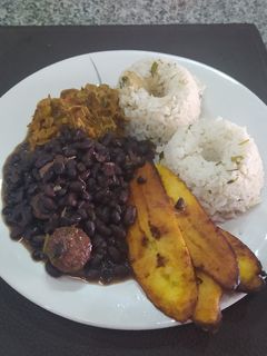 Una foto de ***Pabellón Criollo***
