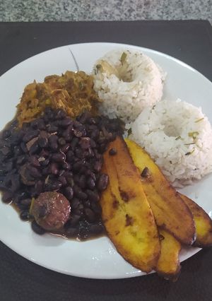 Una foto de ***Pabellón Criollo***