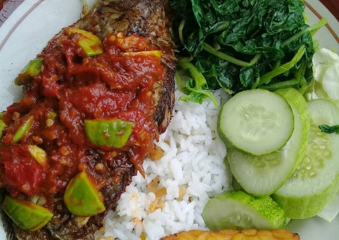 Pecel Ikan