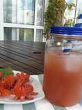 Zumo de manzana, pera, uva e hibiscus