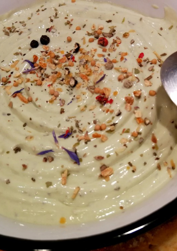 Fokhagymás tejszínes avokádókrém recept fotója