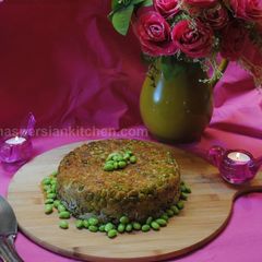 A picture of Persian dill & broad beans rice cake ته چین شوید باقالی.