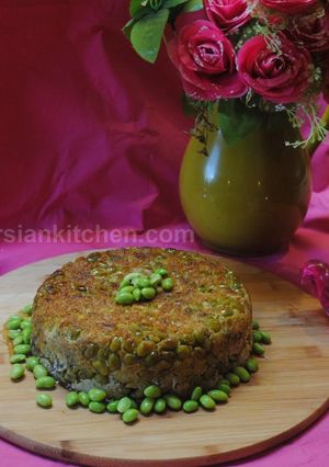 A picture of Persian dill & broad beans rice cake ته چین شوید باقالی.