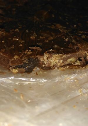 Una foto de Turrones de chocolate dos versiones económicos y ricos !