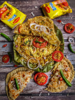 நூடுல்ஸ் பொட்டல பரோட்டா (Noodles Pottala Parotta recipe in tamil) செய்முறை முக்கிய புகைப்படம்