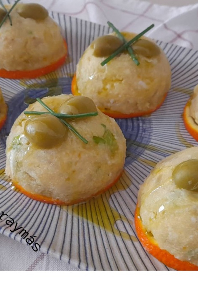 Una foto de Ensalada malagueña -con emulsión de naranja-