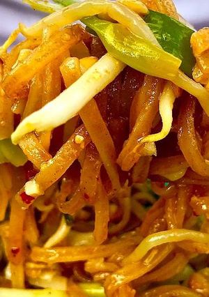 A picture of Vegan Pad Thai Sauce.