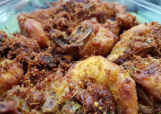 Ayam goreng lengkuas muda dan ketumbar