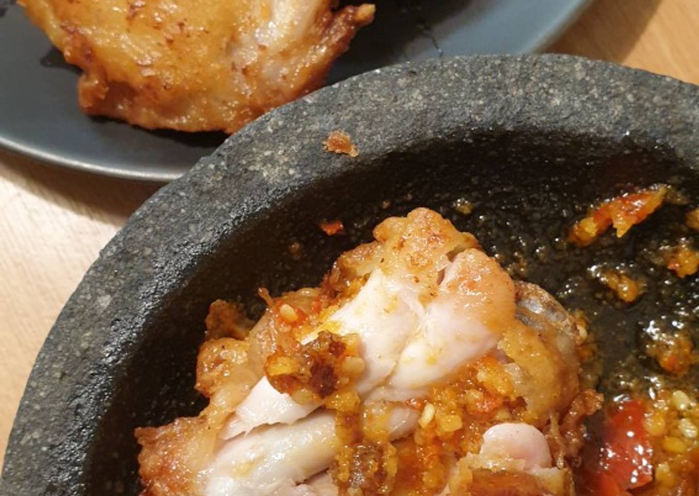 Ayam goreng bawang putih