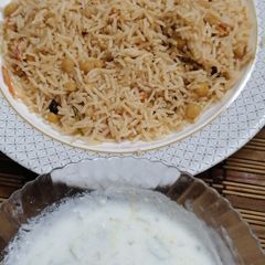 A picture of Safaid Chana rice.