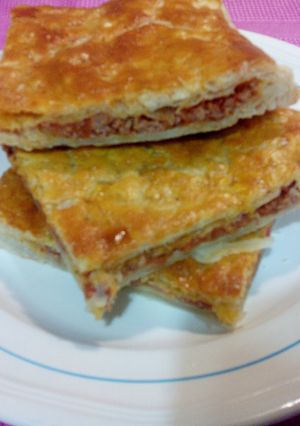 Foto principal de Empanada de hojaldre rellena de carne