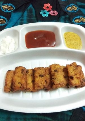 A picture of Crispy potato and suji bites.