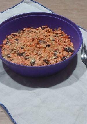 Una foto de Ensalada de zanahorias pasitaa y nueces