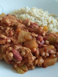 Una foto de Chayota con carne