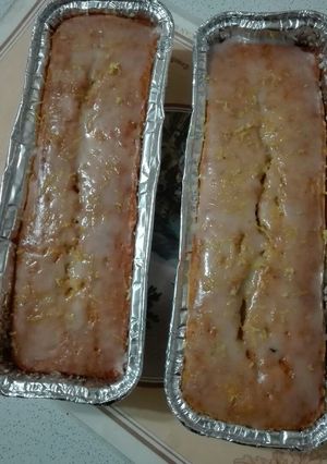 Una foto de Budín de limón con buttermilk y semillas de semillas de amapola
