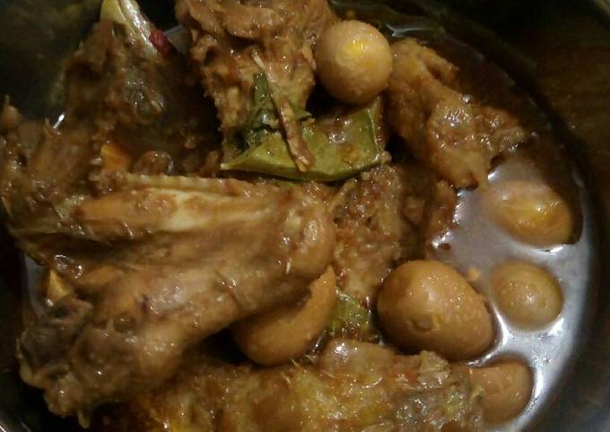 Ayam kecap telor puyuh pedas