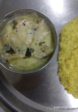 A picture of Papad ki sabji.