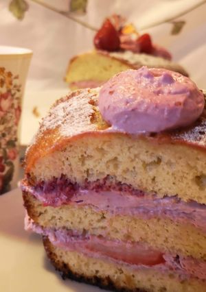 Foto di Plumcake con crema di gelsi e fragole