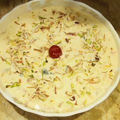 A picture of Lab e Shireen.