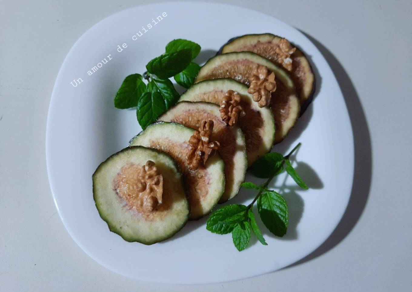 Carpaccio de figues aux noix 🍴