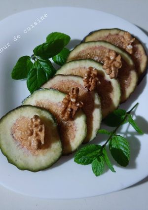 Une photo de Carpaccio de figues aux noix 🍴