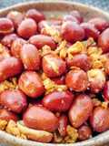Garlicky Fried Peanuts