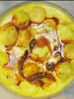 कड़ी पकौड़ा (kadhi pakoda recipe in Hindi) रेसिपी मुख्य फोटो