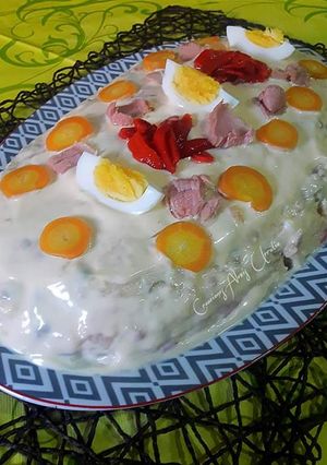 Foto principal de Ensaladilla tipo ensaladilla rusa con algunas cosas más