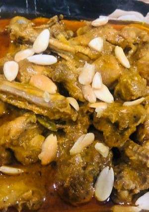 A picture of Red Spicy chicken Qorma.