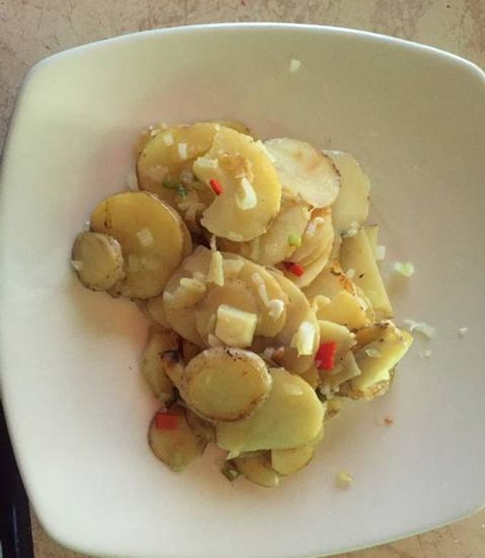 Una foto de Wok de papas🥔