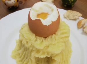 Foto principal de Huevo pasado por agua (receta especial para niños)