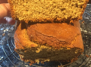 Una foto de Pan de ciruelas muy fácil con harina leudante