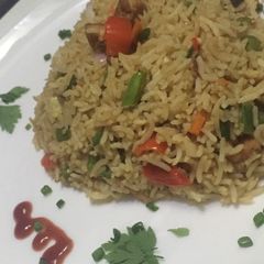 A picture of Chinese fried rice.