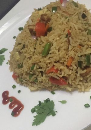A picture of Chinese fried rice.