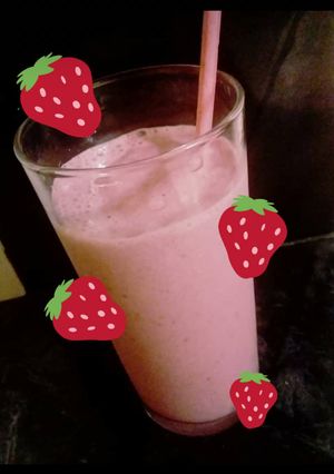 Una foto de Batido de frutillas y avena.. 🍓 🍓 🍓 🍓
