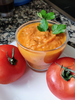 Una foto de Salsa de tomate natural