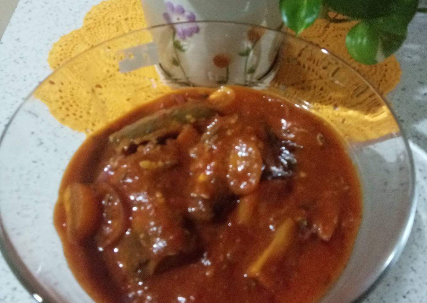 Sos sardin dalam tin