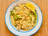 Pad thai casero saludable