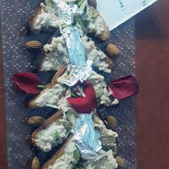 A picture of Shahi tukda.