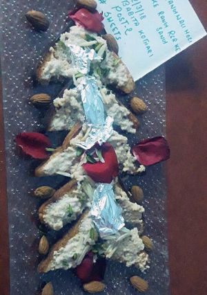 A picture of Shahi tukda.