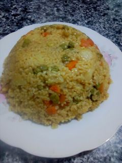 صورة لوصفة كبسة أرز بالخضار