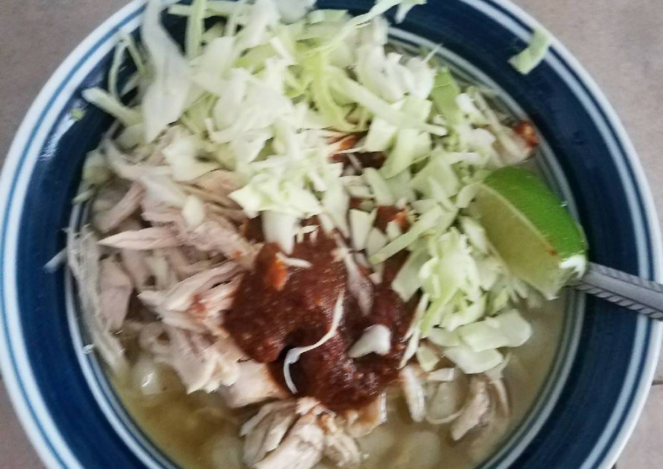 Pozole de pollo con talento de mi mamá
