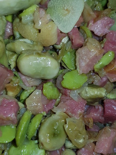 Una foto de Habas con jamón