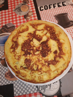 Una foto de Tortilla de patatas con cebolla en MC