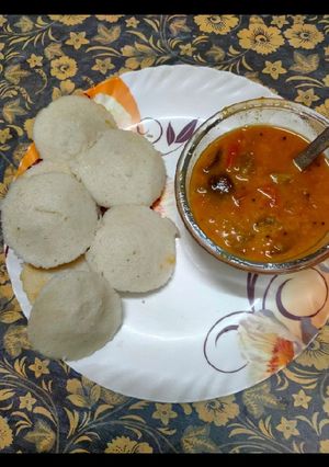 इडली (Idli recipe in Hindi) रेसिपी मुख्य फोटो