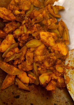 परवल आलू की सब्जी (parwal aloo ki sabzi recipe in Hindi) रेसिपी मुख्य फोटो