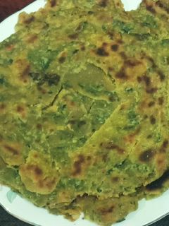A picture of Methi Lachha Paratha.