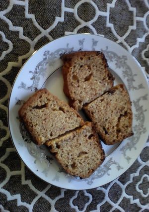A picture of Cake with dates.